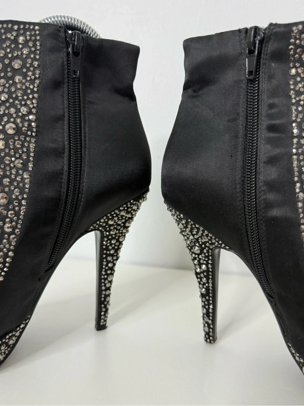 Helen's Heart Black Faceted All Over Sparkle Platform Stiletto Heel Bootie Sz 37